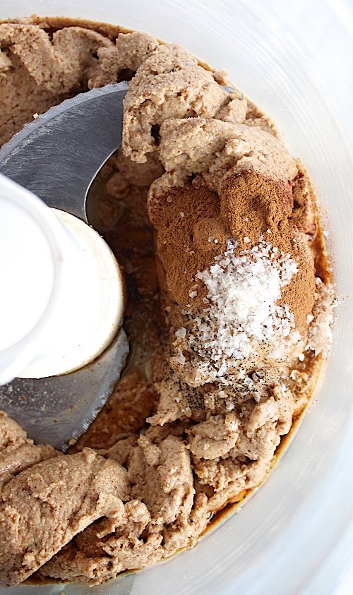 Healthy, Homemade Pumpkin Spiced Almond Butter {Vegan, Gluten Free & Paleo Friendly} - www.betterwithcake.com