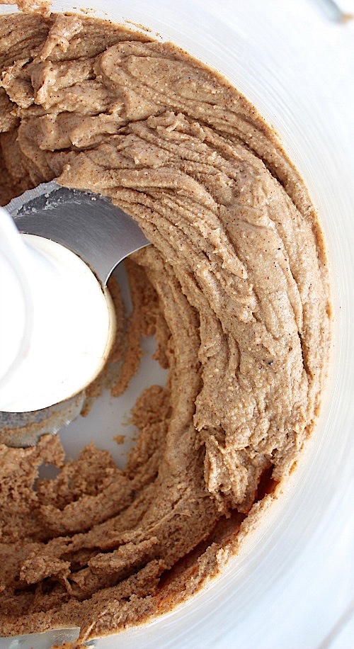 Healthy, Homemade Pumpkin Spiced Almond Butter {Vegan, Gluten Free & Paleo Friendly} - www.betterwithcake.com