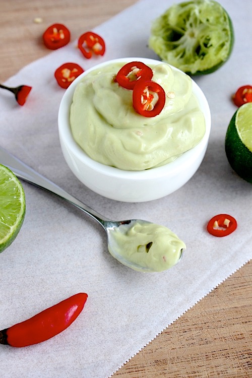 Creamy Avocado Chili & Lime Greek Yogurt Dressing - www.betterwithcake.com