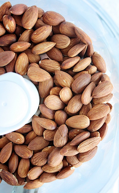 Healthy, Homemade Pumpkin Spiced Almond Butter {Vegan, Gluten Free & Paleo Friendly} - www.betterwithcake.com