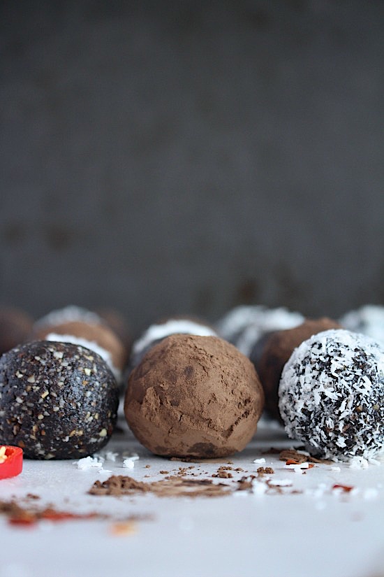 Dark Chocolate, Mexican Spiced Brownie Bites {Vegan, Gluten Free, Dairy Free, Refined Sugar Free, Keto & Paleo Friendly} - www.betterwithcake.com
