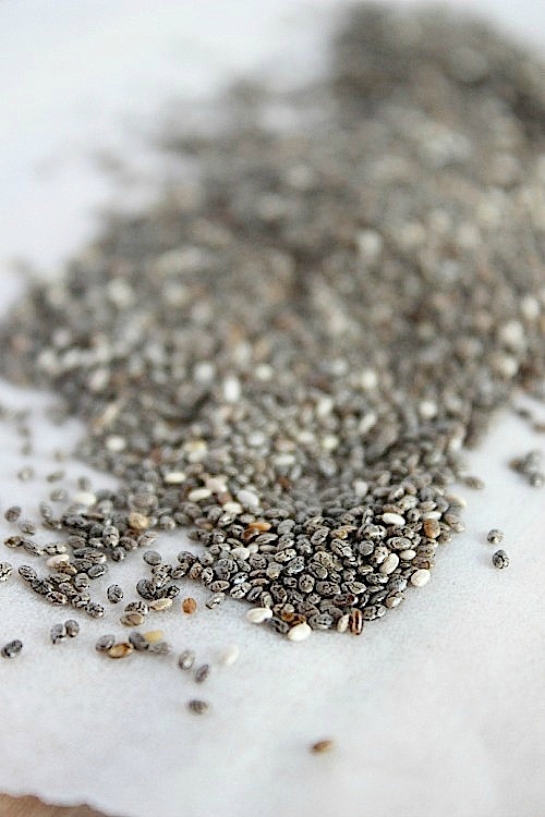 Mexican Spiced Chocolate Chia Pudding {Vegan - Sugar Free - Low Carb - Gluten Free - Dairy Free - Keto - Paleo} - www.betterwithcake.com