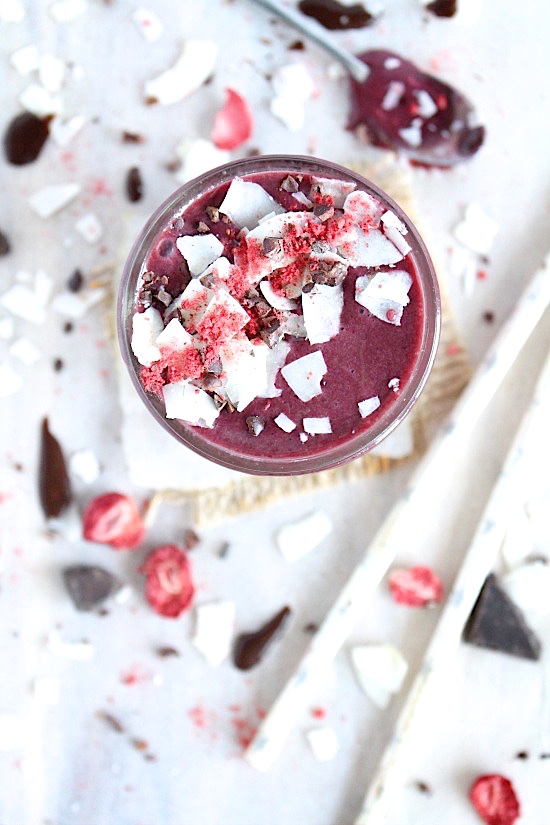 Healthy {Banana Free} Red Velvet Smoothie - Vegan - Sugar Free - Dairy Free - Keto - Paleo- www.betterwithcake.com