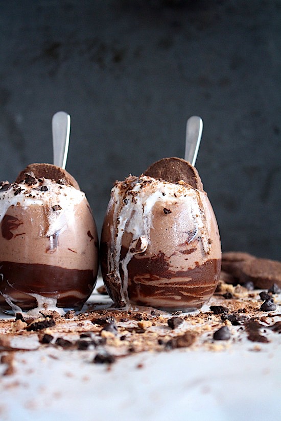 Healthy Choc Fudge Cookie Dough Crunch Shake - {Sugar Free - BANANA FREE - DATE FREE - Gluten Free - Dairy Free - Low Carb - Vegan - Keto - Paleo} - www.betterwithcake.com