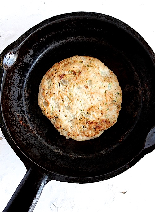 Teriyaki Turkey Burgers - {Low carb, Grain Free & Paleo Friendly} - www.betterwithcake.com