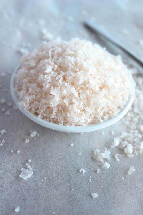 Cinnamon Spiced Almond Butter {Vegan, Gluten Free & Paleo Friendly} - www.betterwithcake.com