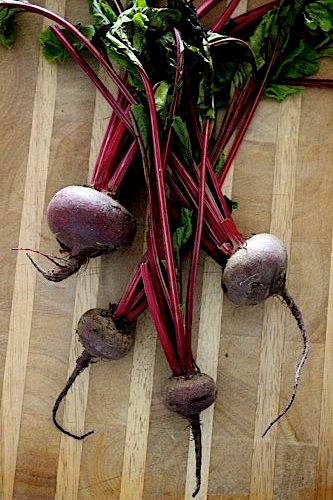 Healthy Homemade Oven Baked Beet Chips