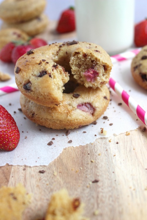 Wholewheat Strawberry Choc Chip Vanilla Donuts {Baked}