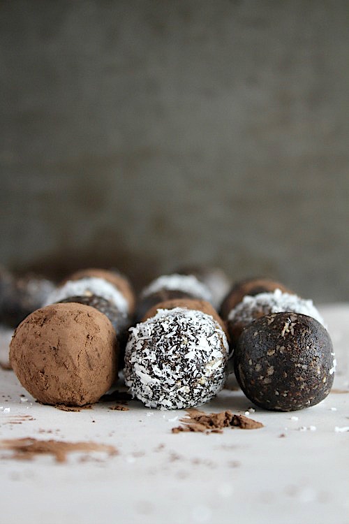 Healthy, No-Bake Lamington Bliss Bites {Vegan, Gluten Free & Paleo Friendly}