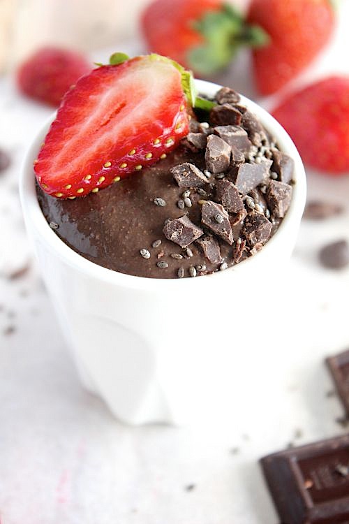 Strawberry Choc Chip Chia Pudding {Vegan, Dairy Free & Paleo Friendly} - www.betterwithcake.com