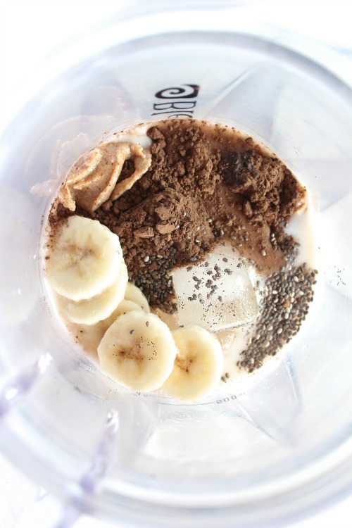 Chocolate Almond Butter Super Smoothie {Vegan, Dairy Free & Paleo Friendly} - www.betterwithcake.com