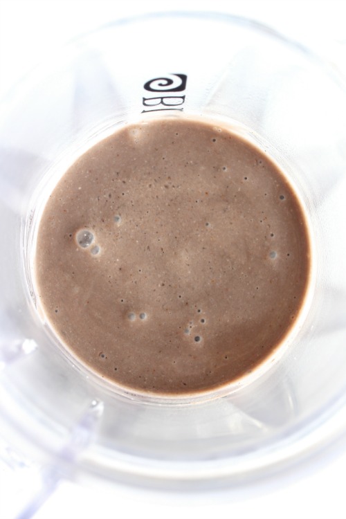 Chocolate Almond Butter Super Smoothie {Vegan, Dairy Free & Paleo Friendly} - www.betterwithcake.com