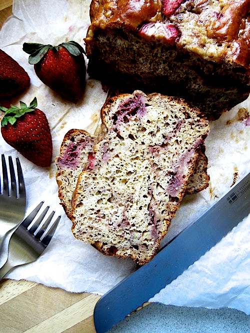 Strawberry, Yoghurt and Brown Sugar Banana Bread