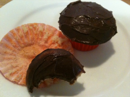 Banana Cupcakes with Cocoa Cream Cheese Frosting