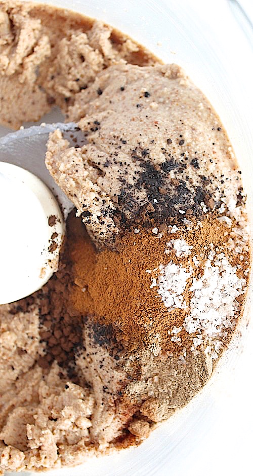 Chocolate Chai Spiced Almond Butter {Vegan, Gluten Free & Paleo Friendly} - www.betterwithcake.com