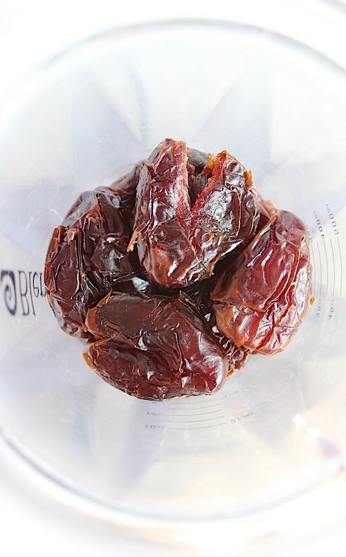 Deliciously Simple, Healthy, Homemade Dark Chocolate Coated Salted Caramels {Gluten Free & Paleo Friendly} - www.betterwithcake.com