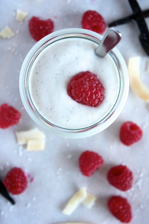 Homemade Vanilla Coconut Yoghurt {Dairy Free, Vegan & Paleo Friendly} - www.betterwithcake.com