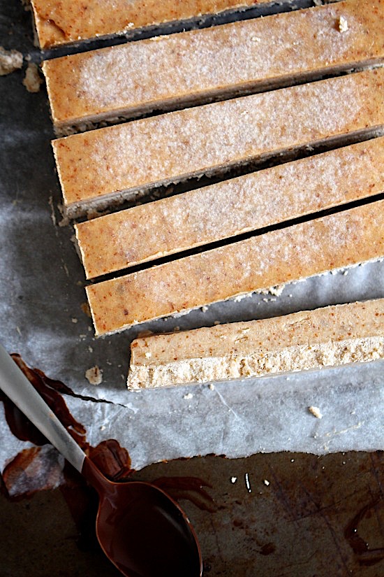 No Bake {Date Free} Gingerbread Twix Bars - Gluten Free Dairy Free - Refined Sugar Free - Low Carb - Venag - Keto - Paleo - www.betterwithcake.com