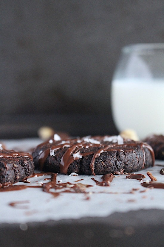 Single Serve Salted Dark Chocolate Hazelnut Cookies {EGG FREE – Gluten Free – Dairy Free – Grain Free – Refined Sugar Free – Low carb – Paleo – Keto –  Vegan}