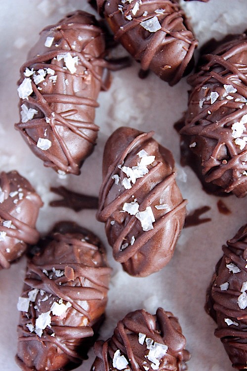 DIY - Salted Dark Chocolate Coated Brazil Nuts {Vegan, Gluten Free & Paleo Friendly} - www.betterwithcake.com