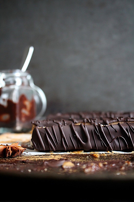 No Bake {Date Free} Gingerbread Twix Bars - Gluten Free Dairy Free - Refined Sugar Free - Low Carb - Venag - Keto - Paleo - www.betterwithcake.com