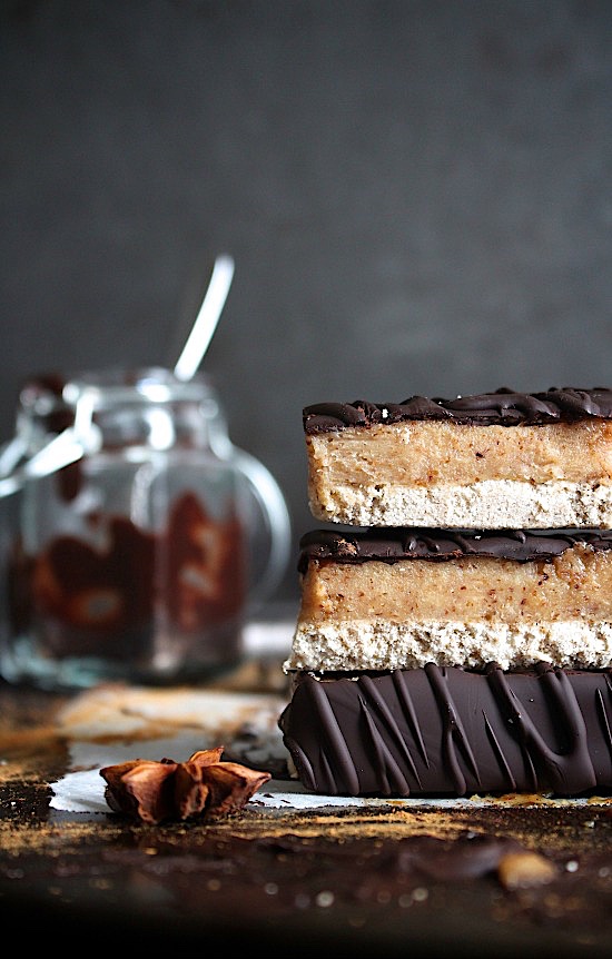 No Bake {Date Free} Gingerbread Twix Bars - Gluten Free Dairy Free - Refined Sugar Free - Low Carb - Venag - Keto - Paleo - www.betterwithcake.com