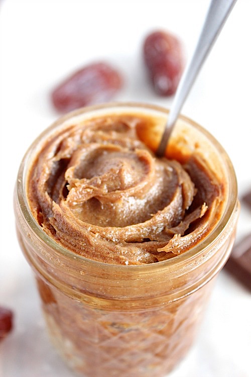 Healthy, Homemade, 2 Minute Salted Caramel {Vegan, Gluten Free & Paleo Friendly} - www.betterwithcake.com
