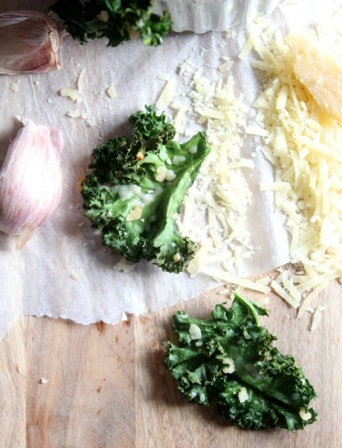 Garlic and Parmesan {Oven Baked} Kale Chips