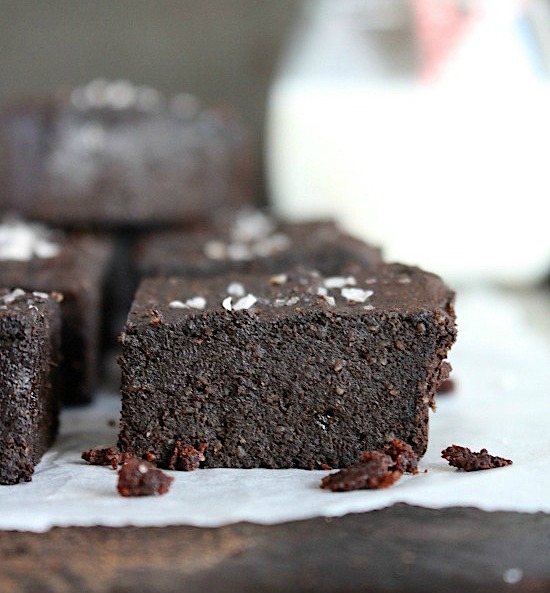 Super Fudey, 5 Ingredient {Small Batch} Flourless Chocolate Brownies {Sugar Free – Dairy Free – Low Carb – Keto – Paleo}