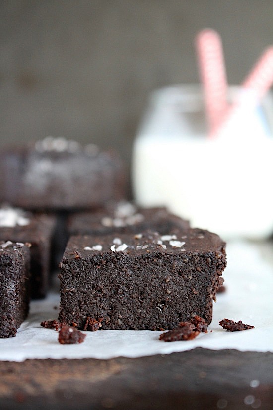 Super Fudey, 5 Ingredient {Small Batch} Flourless Chocolate Brownies {Sugar Free - Dairy Free - Low Carb - Keto - Paleo} - www.betterwithcake.com