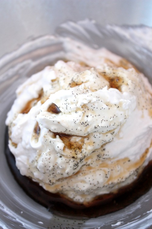 Whipped Vanilla Coconut Cream {Vegan, Dairy Free & Paleo Friendly} - www.betterwithcake.com