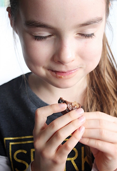 Deliciously Simple, Healthy, Homemade Dark Chocolate Coated Salted Caramels {Gluten Free & Paleo Friendly} - www.betterwithcake.com