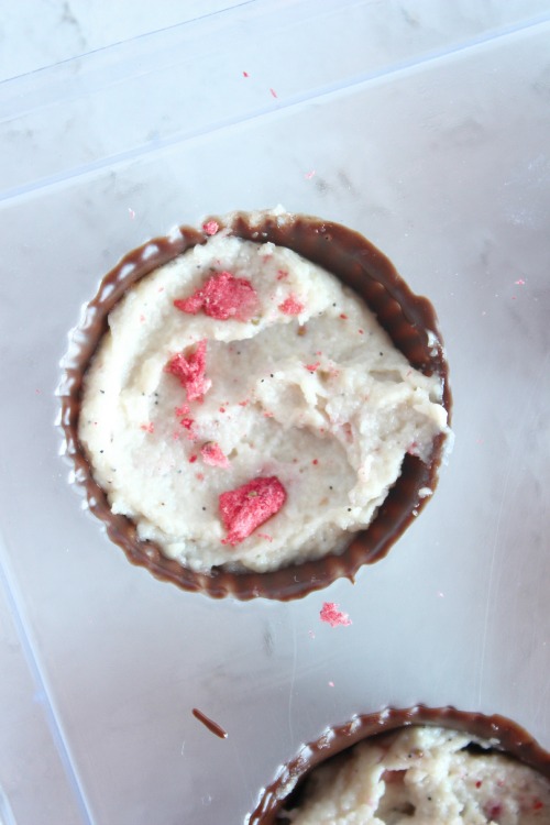 Dark Chocolate Strawberry Cashew Cream Cups {Vegan & Paleo Friendly} - www.betterwithcake.com