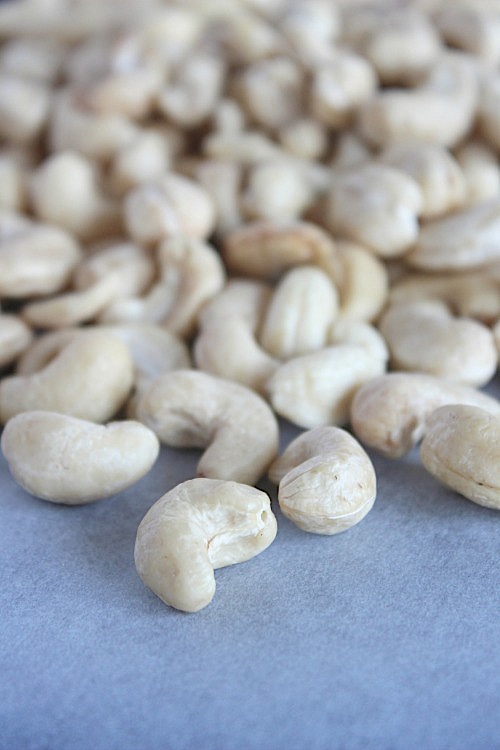 Salted Vanilla Cashew Butter {Vegan, Gluten free & Paleo Friendly} - www.betterwithcake.com