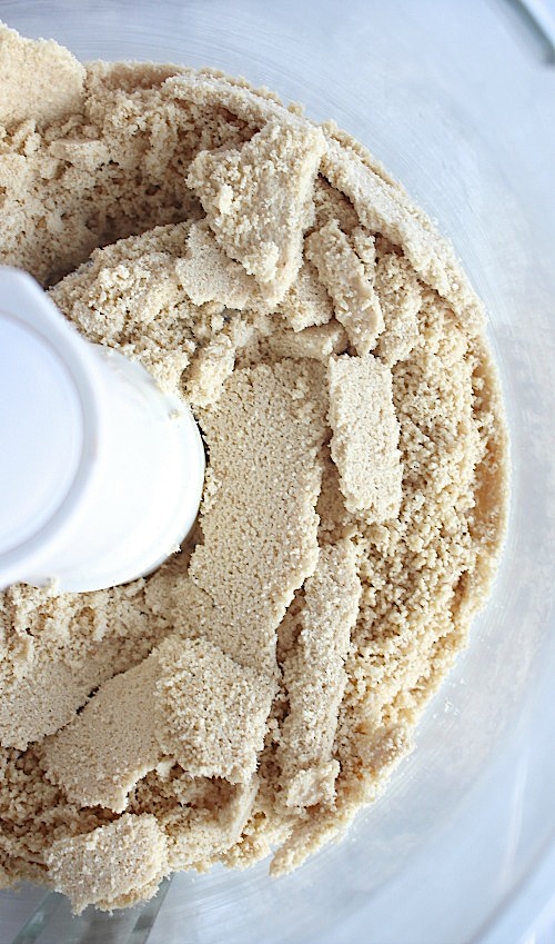 Salted Vanilla Cashew Butter {Vegan, Gluten free & Paleo Friendly} - www.betterwithcake.com