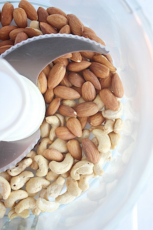 Apricot Delight Energy Bites {Vegan & Paleo Friendly} - www.betterwithcake.com