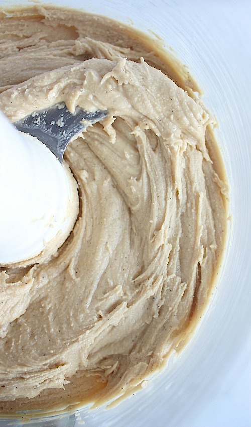 Salted Vanilla Cashew Butter {Vegan, Gluten free & Paleo Friendly} - www.betterwithcake.com