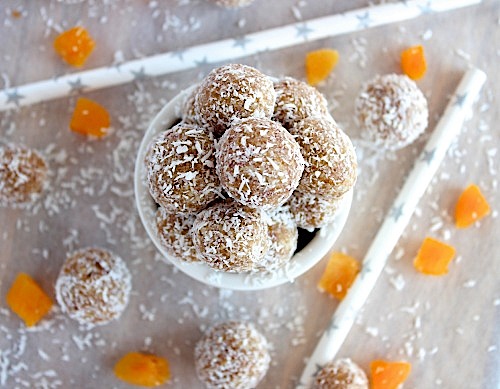 Apricot Delight Energy Bites {Vegan & Paleo Friendly} - www.betterwithcake.com