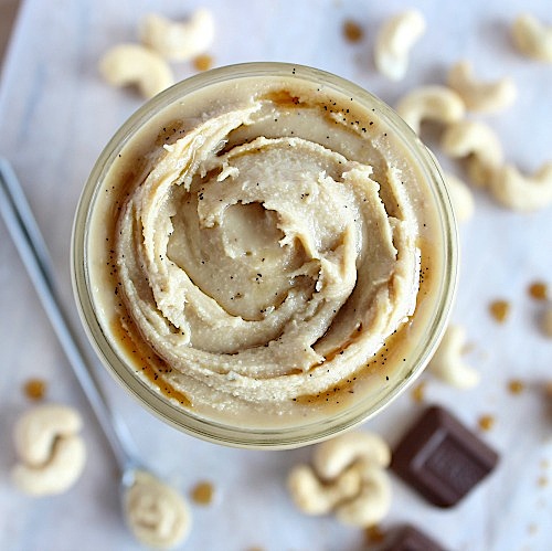 Salted Vanilla Cashew Butter {Vegan, Gluten free & Paleo Friendly} - www.betterwithcake.com