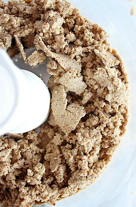 Coconut Mocha Almond Butter {Vegan, Gluten Free, Paleo Friendly} - www.betterwithcake.com