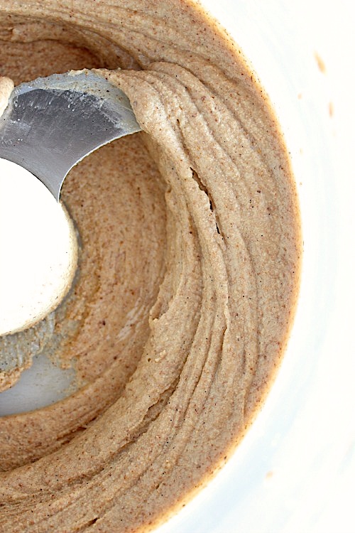 Healthy, Homemade Vanilla Almond Butter {Vegan, Dairy free & Paleo Friendly} - www.betterwithcake.com