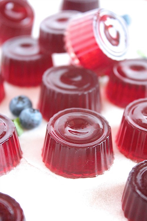 Healthy, Homemade Apple & Blueberry Gummy Snacks {Gluten Free & Paleo Friendly}