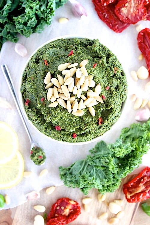 Roasted Garlic and Sun-Dried Tomato Pesto {Vegan, Dairy Free & Paleo friendly}
