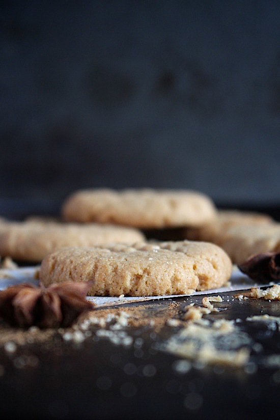 3 Ingredient, Flourless, Spiced Cashew Butter Cookies - Gluten Free - Grain Free - Dairy Free - Refined Sugar Free - Low Carb - Keto - Paleo - Vegan Friendly - www.betterwithcake.com