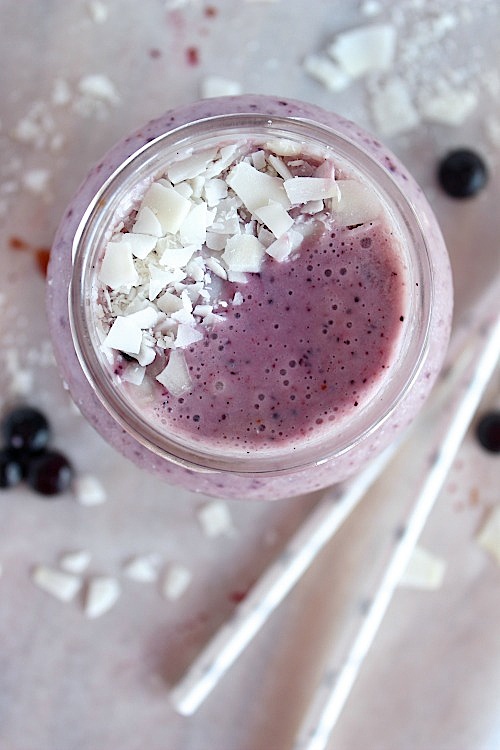 Blueberry Coconut Cream Smoothie {Vegan, Gluten Free & Paleo Friendly} www.betterwithcake.com
