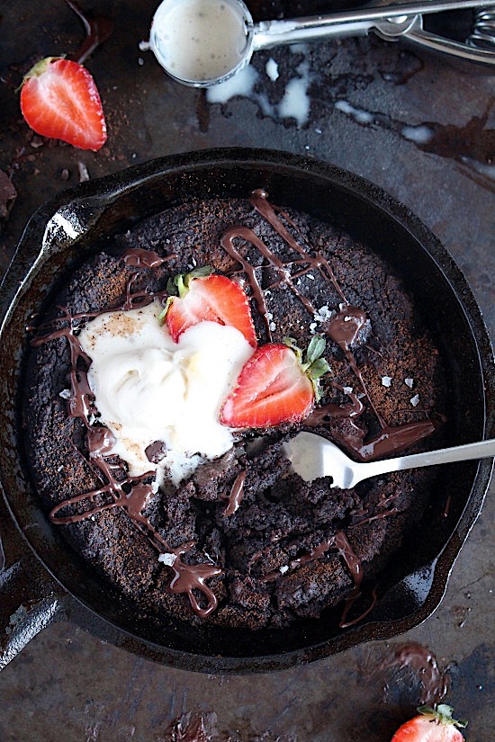 Single Serve Salted Dark Chocolate Almond Butter Brownie {EGG FREE - Dairy Free - Gluten Free - Refined Sugar Free - Low Carb - Vegan - Keto - Paleo} - www.betterwithcake.com