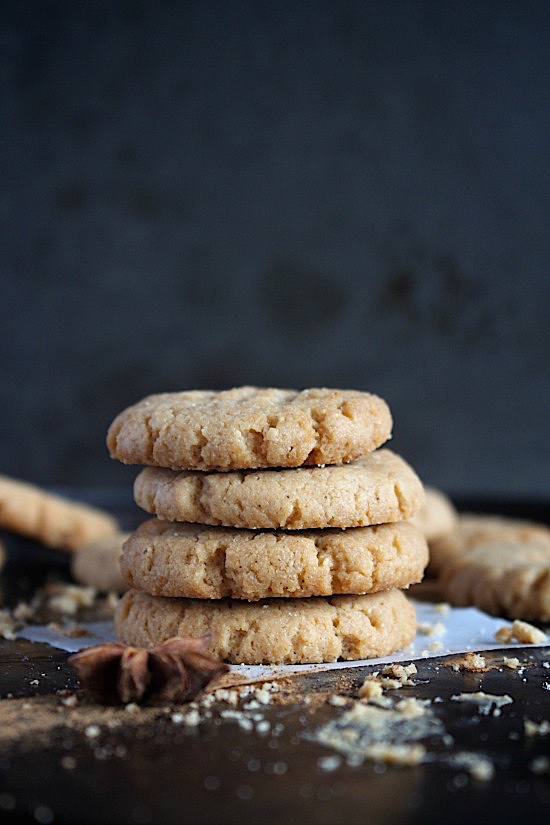 3 Ingredient, Flourless, Spiced Cashew Butter Cookies - Gluten Free - Grain Free - Dairy Free - Refined Sugar Free - Low Carb - Keto - Paleo - Vegan Friendly - www.betterwithcake.com