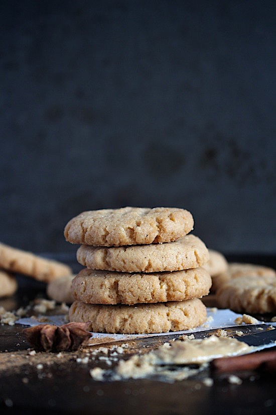 3 Ingredient, Flourless, Spiced Cashew Butter Cookies - Gluten Free - Grain Free - Dairy Free - Refined Sugar Free - Low Carb - Keto - Paleo - Vegan Friendly - www.betterwithcake.com