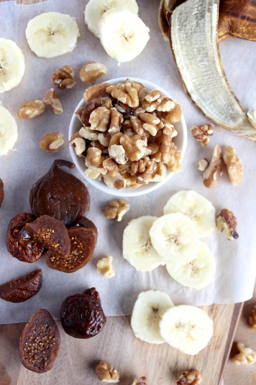 Banana, Fig & Walnut Mini Muffins - {Low Carb, Grain Free & Paleo Friendly} - www.betterwithcake.com