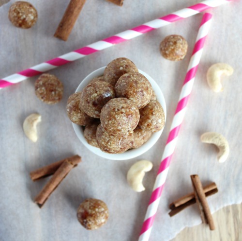 Healthy, No-Bake Snickerdoodle Energy Bites
